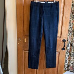 Theory Ponte pant 
Like new